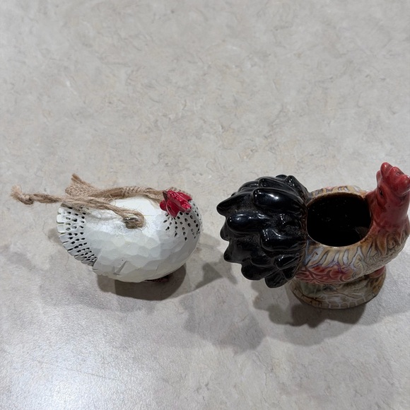 Rustic Rooster and Hen Figurines - Picture 7 of 8